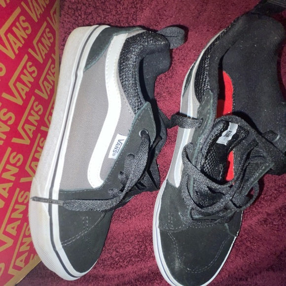 Kids Vans - Picture 2 of 5